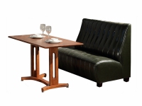 咖啡厅沙发和实木桌子组合