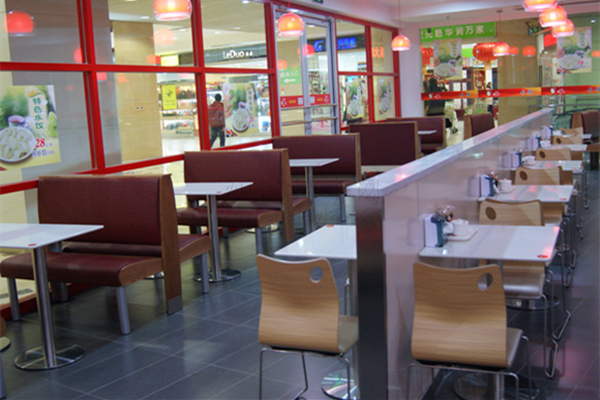 中式快餐厅桌椅和钢脚卡座