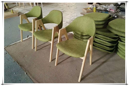 北欧风格实木椅子