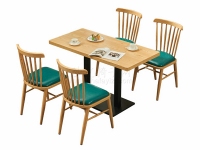 钢木桌配铁艺木纹餐厅椅子